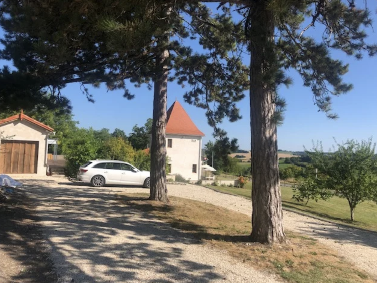 Pretty Detached Pigeonnier/Bungalow with Pool, Beautiful Hillside Views, in Good Condition, with 1.1 ha of land.