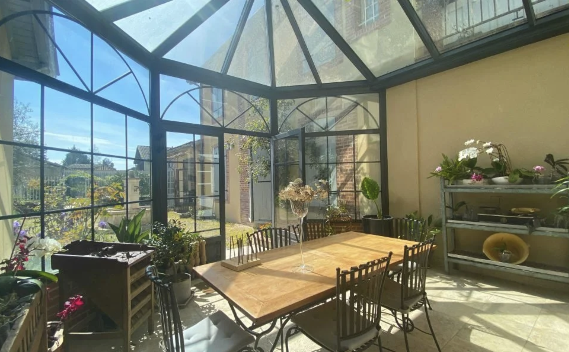 Graceful Belle Epoque Property, Packed with Period Features. Gîte, Mosaic Pool + Jacuzzi