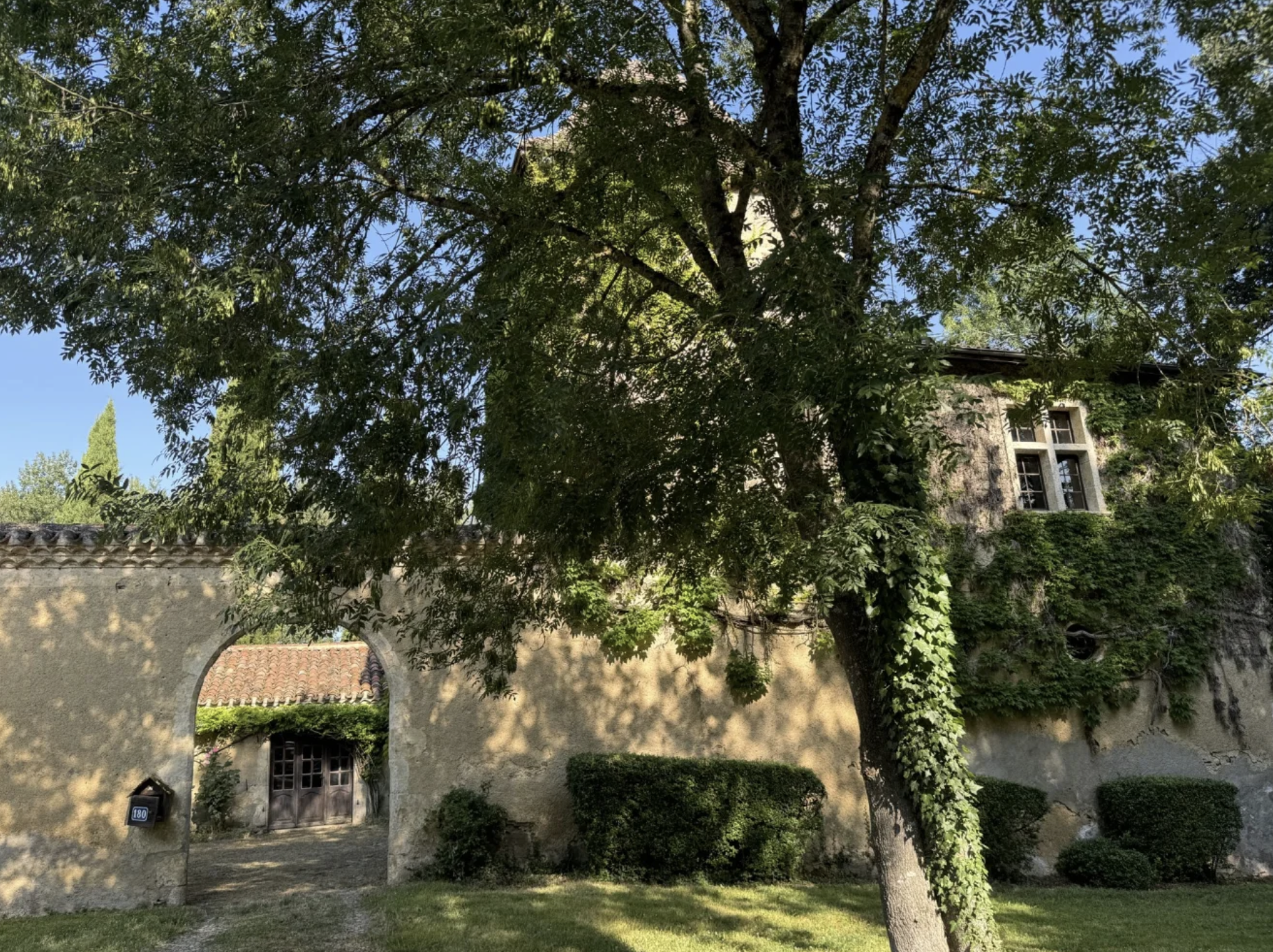 Rare 15th-Century Manor on 30 Hectares – at the Gates of Auch
